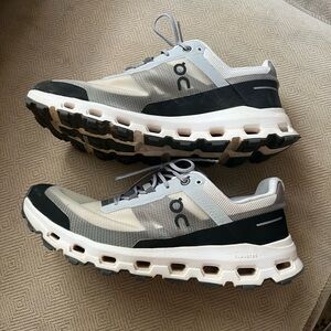 ON Cloud CloudVista men’s size 8.5/womens size 10